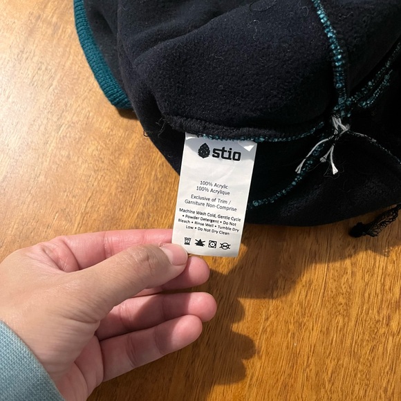 ❌SOLD Stio Beanie - Picture 5 of 5